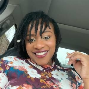 Meet your Posher, Adona